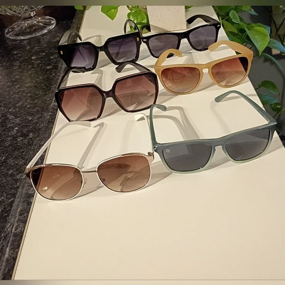 Women’s Sunglasses Assorted Colors - Stylish Fashion Shades - Picture 8 of 10